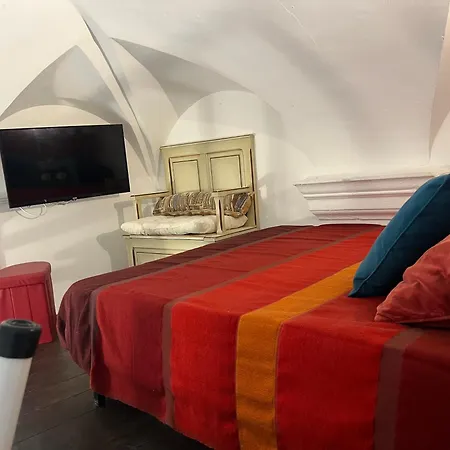 Апартаменти Ai Tre Archi Monolocale Centralissimo