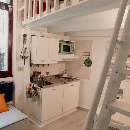 Ai Tre Archi Monolocale Centralissimo Apartment *